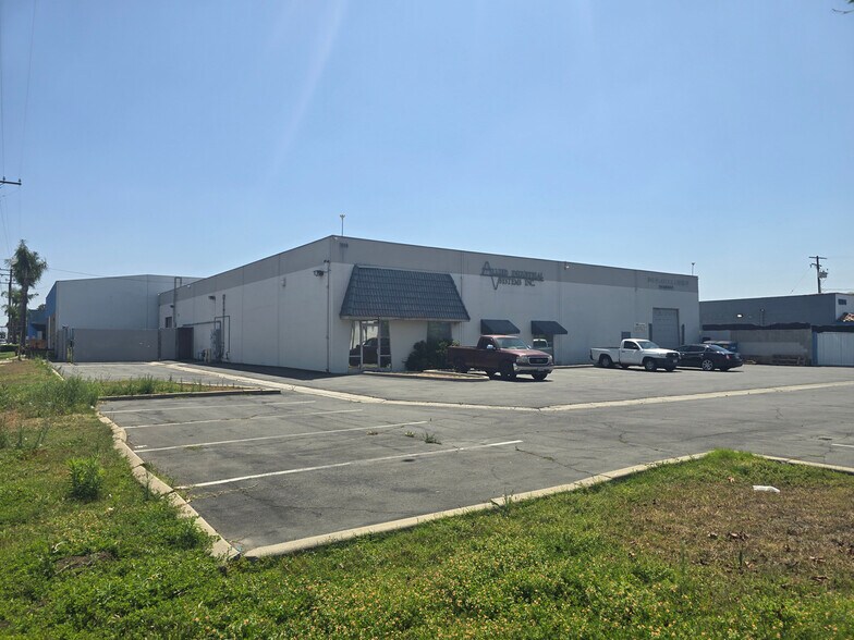 More Photos Of 1240 N Blue Gum St, Anaheim Warehouse For Sale