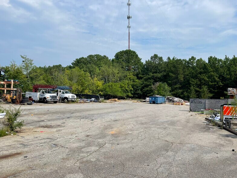 More Photos Of 295 Racetrack Rd, McDonough Flex For Sale