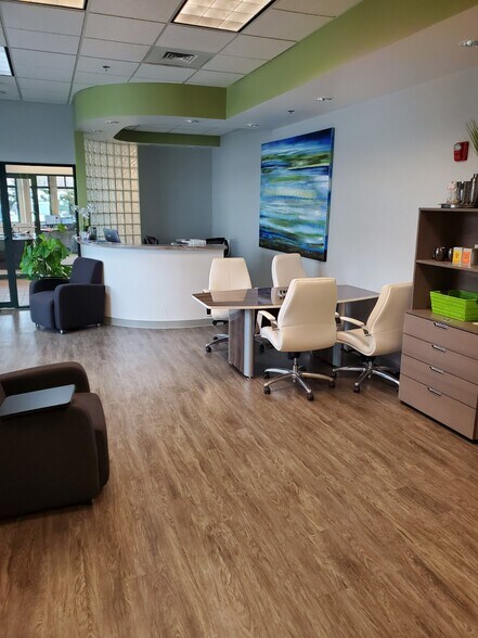 More Photos Of 651 Garrison St, Lakewood Office For Sale