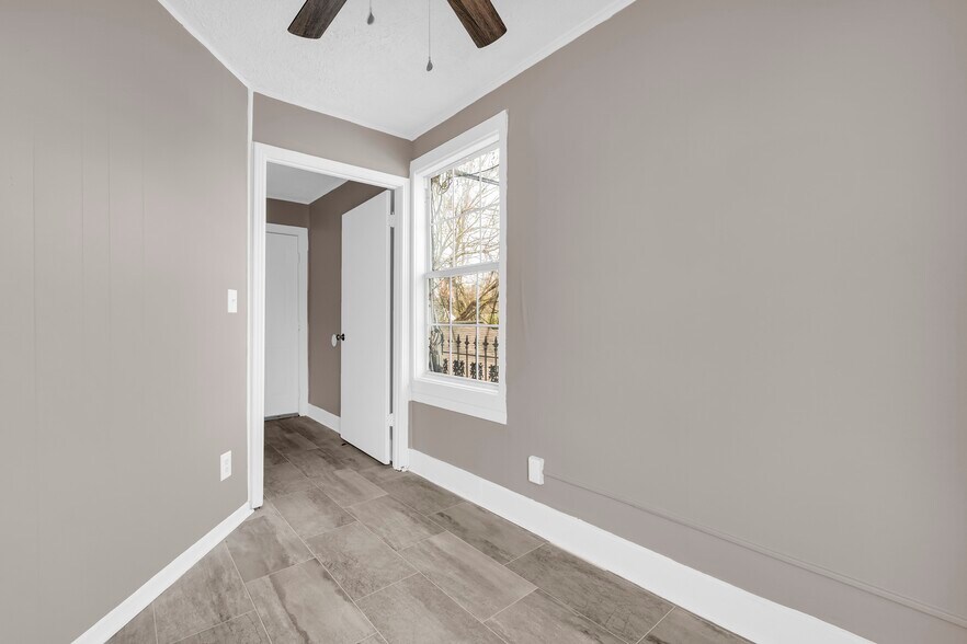 More Photos Of 817 College St, Columbus Multifamily For Sale