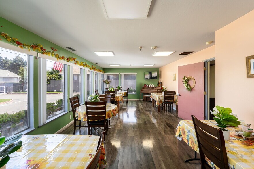 More Photos Of 18905 Standish Ave, Hayward Assisted Living For Sale