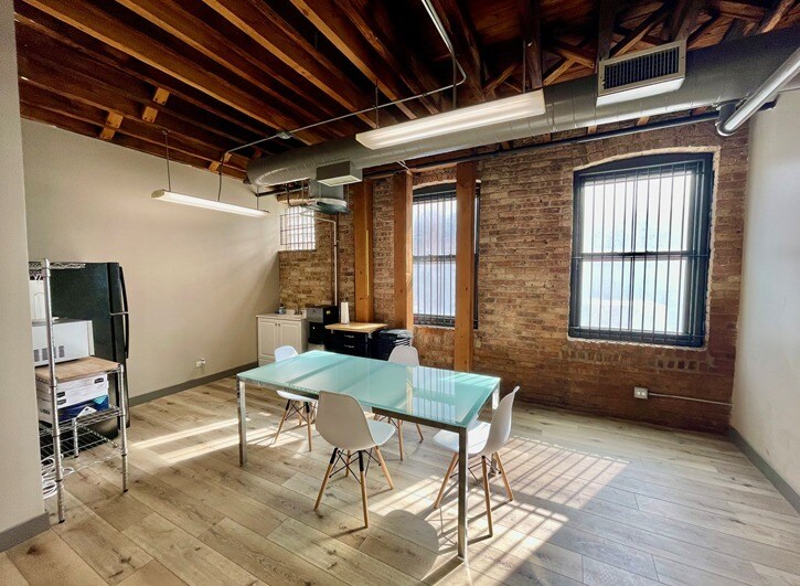 More Photos Of 1525 W Homer St, Chicago Loft Creative Space For Lease
