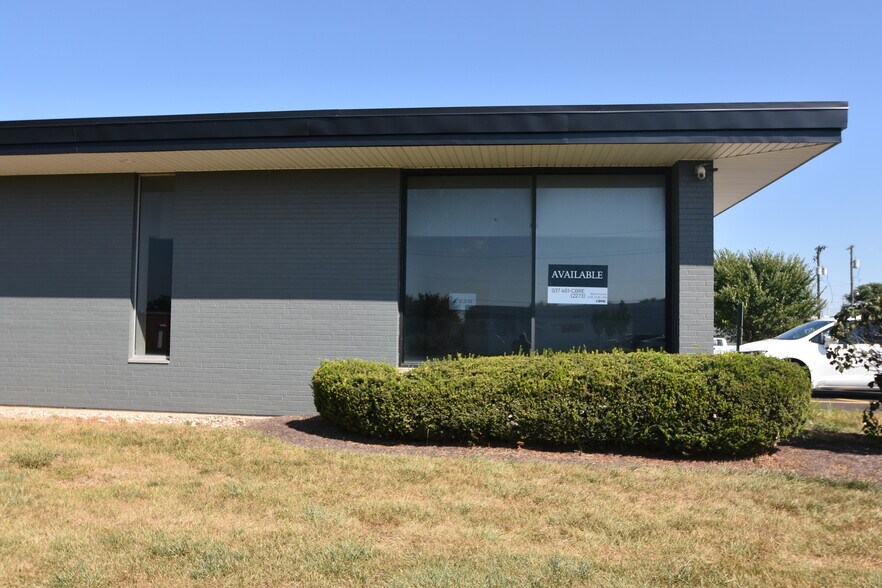 More Photos Of 2328 Stanley ave, Dayton Light Manufacturing For Lease
