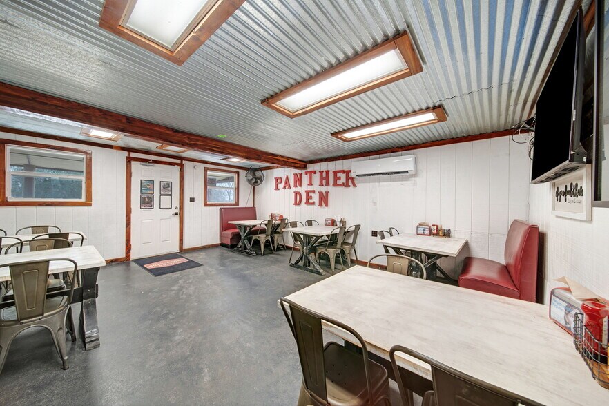 More Photos Of 12390 Farm to Market 390 W Rd, Burton Freestanding For Sale