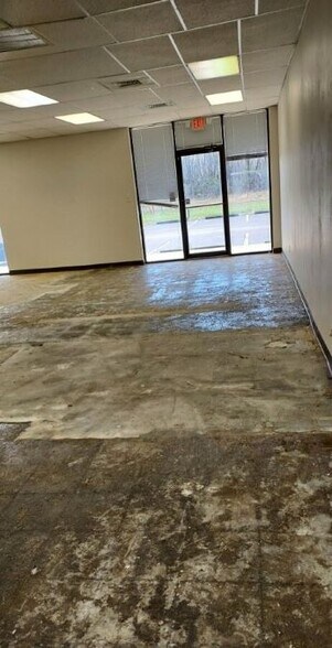 More Photos Of 401 E Nasa Rd 1, Webster Self Storage For Lease