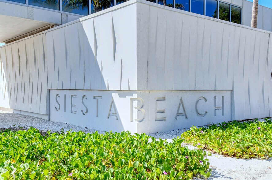 More Photos Of 5610 AVENIDA DEL MARE, Sarasota Specialty For Sale