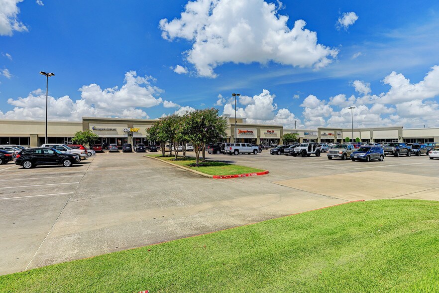 More Photos Of 100-110 W Bay Area Blvd, Webster Unknown For Sale