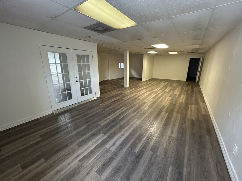 More Photos Of 2331 Wirtcrest Ln, Houston Unknown For Lease