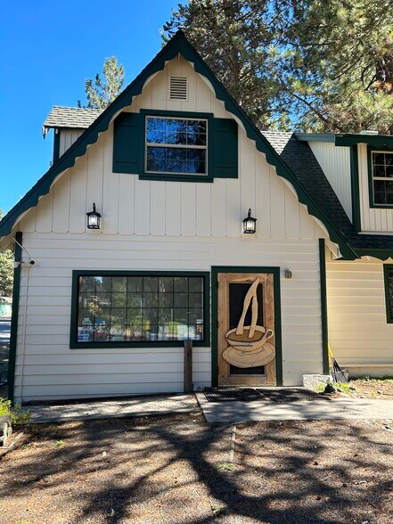 More Photos Of 821 Roger Ave, South Lake Tahoe Restaurant For Lease