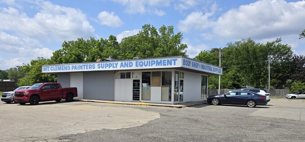 Primary Photo Of 210 S Main St, Mount Clemens Freestanding For Sale