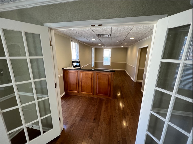 More Photos Of 1827 Powers Ferry Rd SE, Atlanta Unknown For Lease