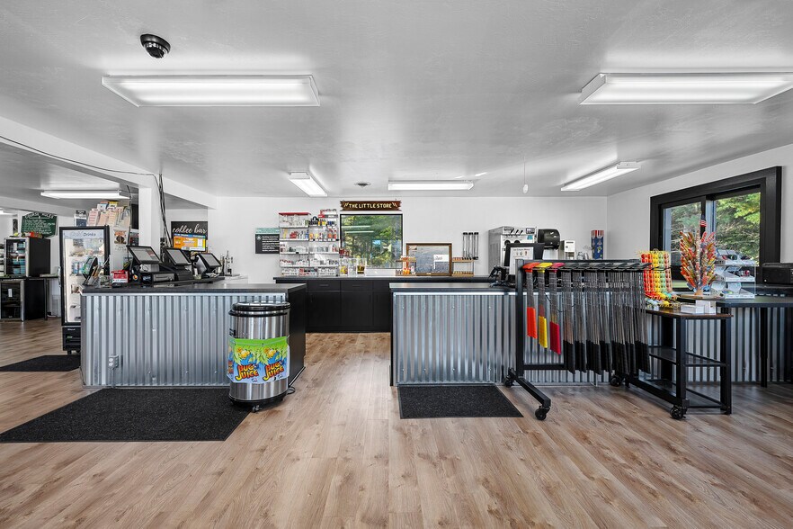 More Photos Of 15376 County Highway W, Crivitz Convenience Store For Sale