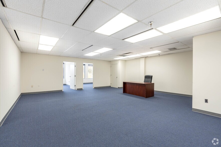 More Photos Of 8808 & 8818 Centre Park Dr, Columbia Unknown For Lease