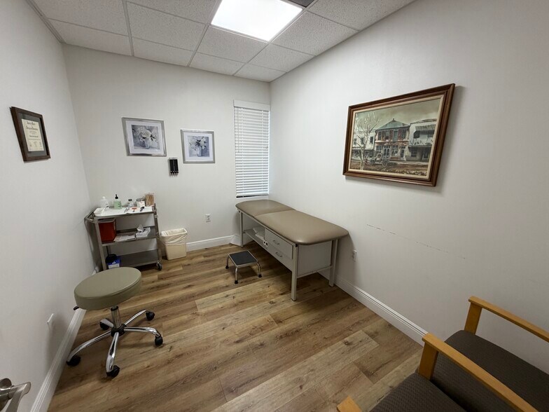 More Photos Of 1906 W Platt St, Tampa Office For Lease