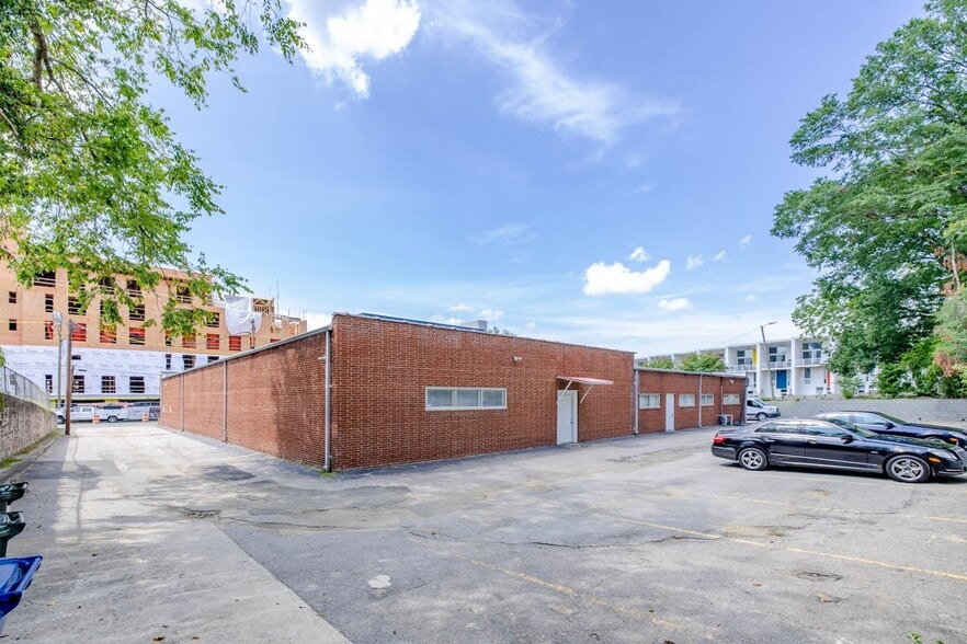 More Photos Of 514 N Mangum St, Durham Specialty For Sale