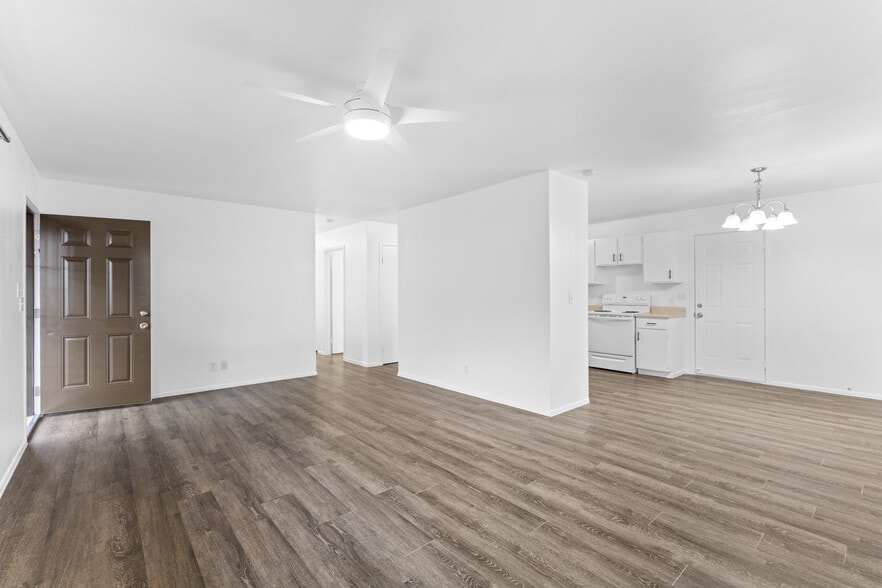 More Photos Of 667-B Kam Hwy, Pearl City Office Residential For Lease