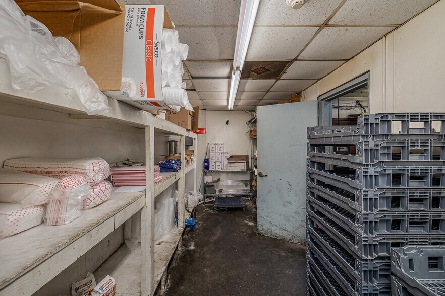 More Photos Of 497 E Blackstock Rd, Spartanburg Restaurant For Sale