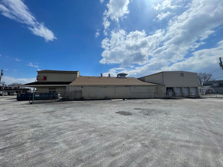 More Photos Of 1580 Huddell Ave, Marcus Hook Light Distribution For Lease