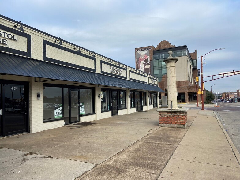 More Photos Of 2245 N Main St, Fort Worth Storefront For Lease