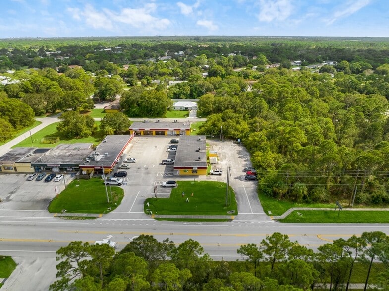 More Photos Of 5180-5186 Turnpike Feeder Rd, Fort Pierce General Retail For Sale