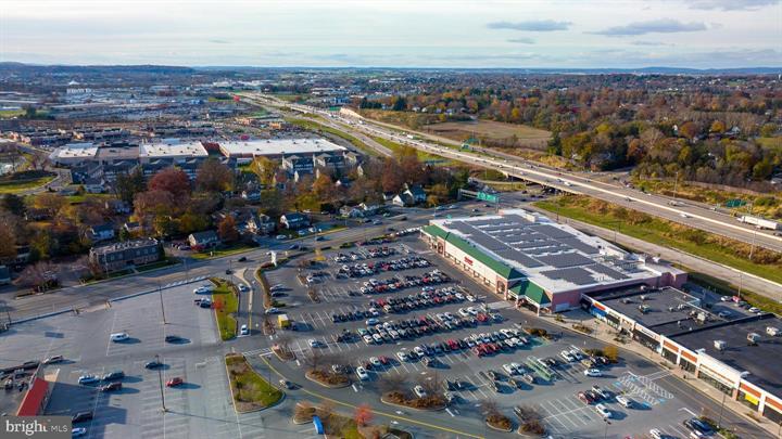 More Photos Of 1604 Lititz Pike, Lancaster Office For Lease