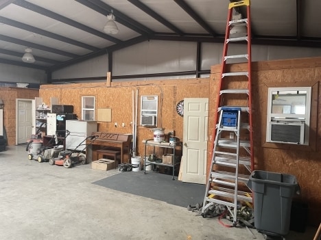 More Photos Of 1685 Melton Rd, Sanger Warehouse For Sale