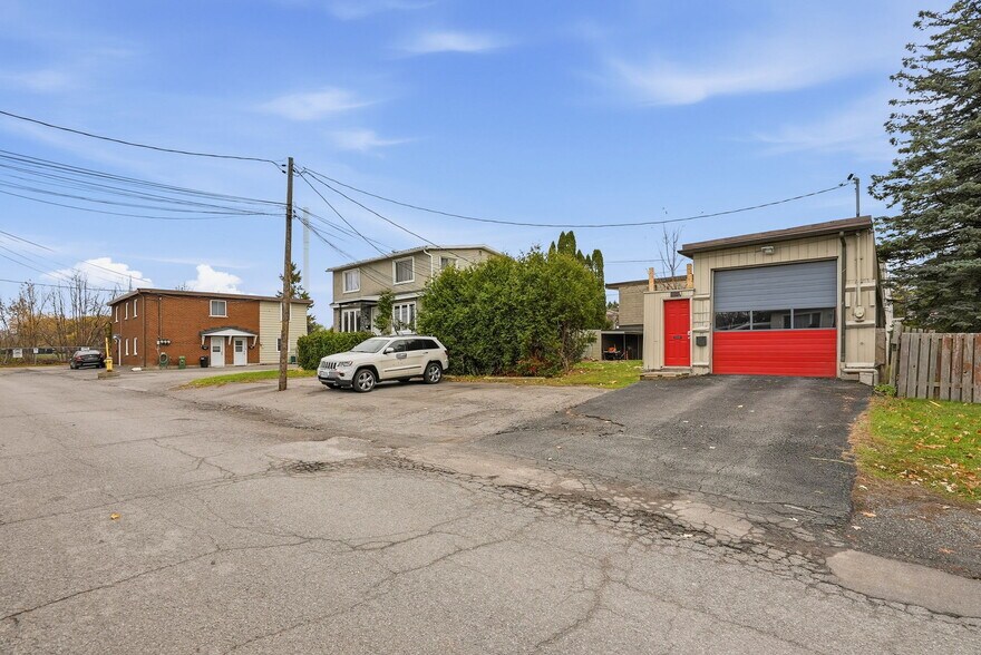 More Photos Of 1237-1255 Cousineau St, Ottawa Service For Sale