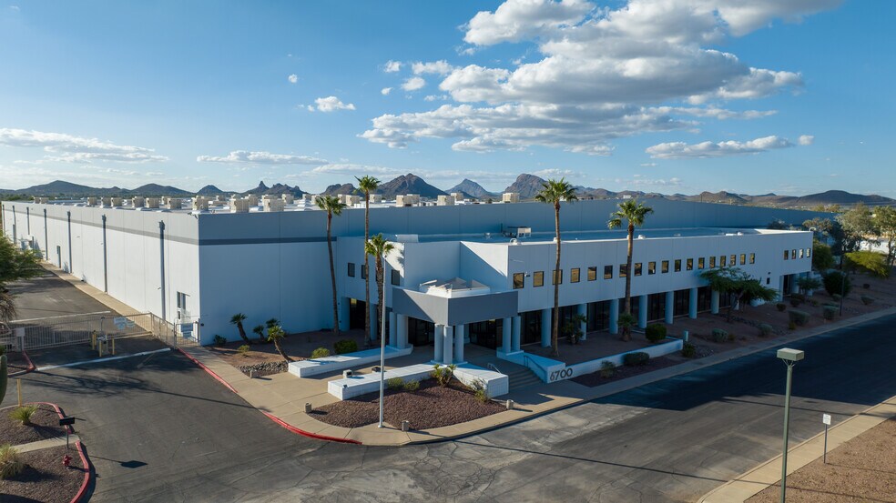 More Photos Of 6700 S Pella Dr, Tucson Light Manufacturing For Sale