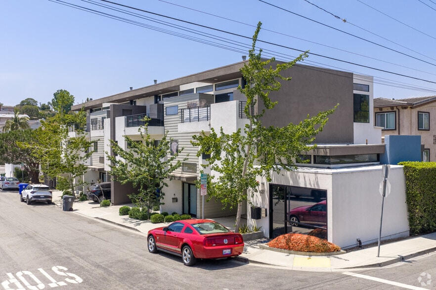 More Photos Of 627 Aviation Way, Manhattan Beach Loft Creative Space For Sale