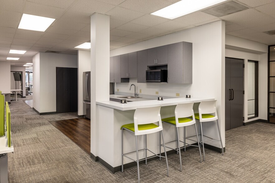 More Photos Of 4215 Southpoint Blvd, Jacksonville Medical For Lease