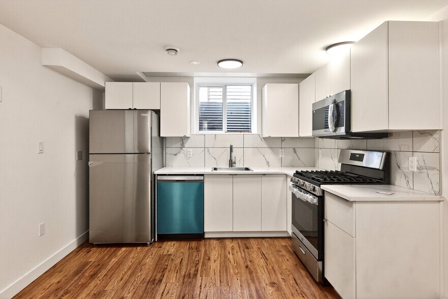 More Photos Of 10204-10210 113 Ave NW, Edmonton Apartments For Sale