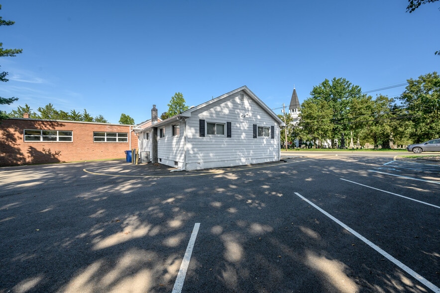 More Photos Of 438 Main St, Spotswood Medical For Sale
