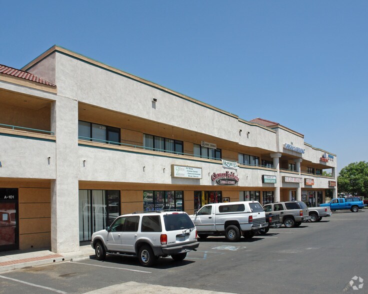 More Photos Of 508-514 S Smith Ave, Corona Unknown For Lease