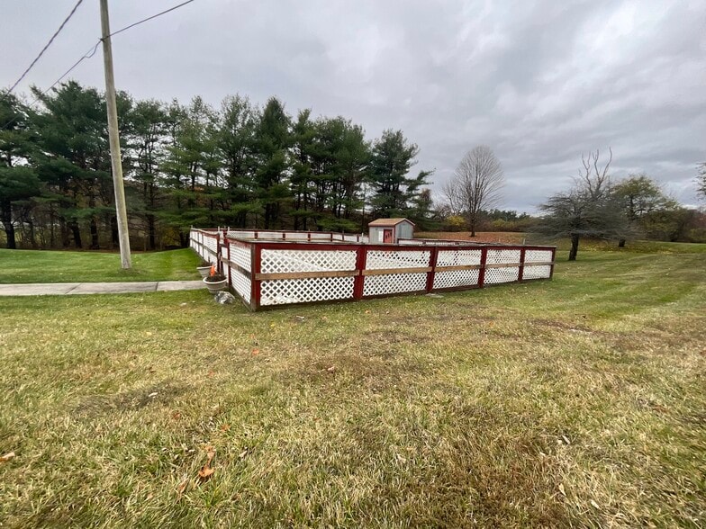 More Photos Of 42 Stockbridge Rd, West Stockbridge Hotel For Sale