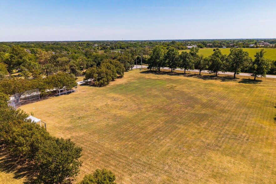 More Photos Of 2206 E 101st St N, Valley Center Specialty For Sale