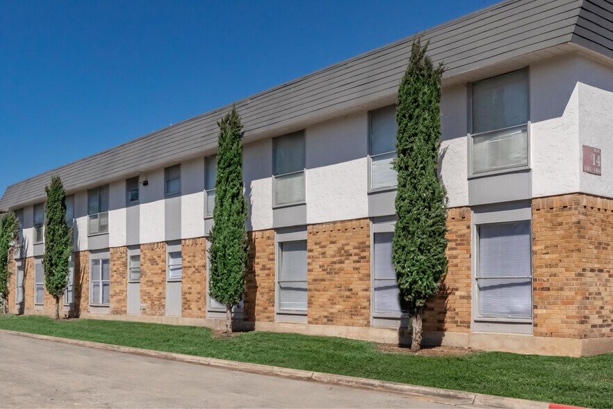 More Photos Of 2929 Rigsby Ave, San Antonio Apartments For Sale