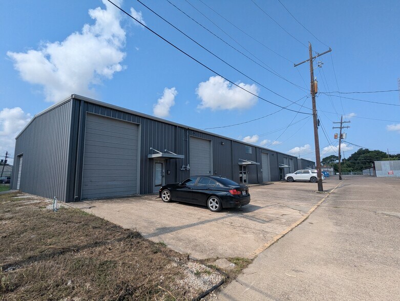 More Photos Of 51-89 Sawyer St, Beaumont Flex For Sale