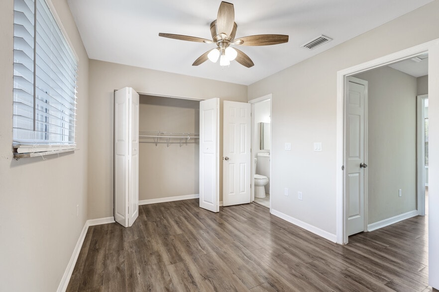 More Photos Of 6240 Rattlesnake Hammock Rd, Naples Apartments For Sale