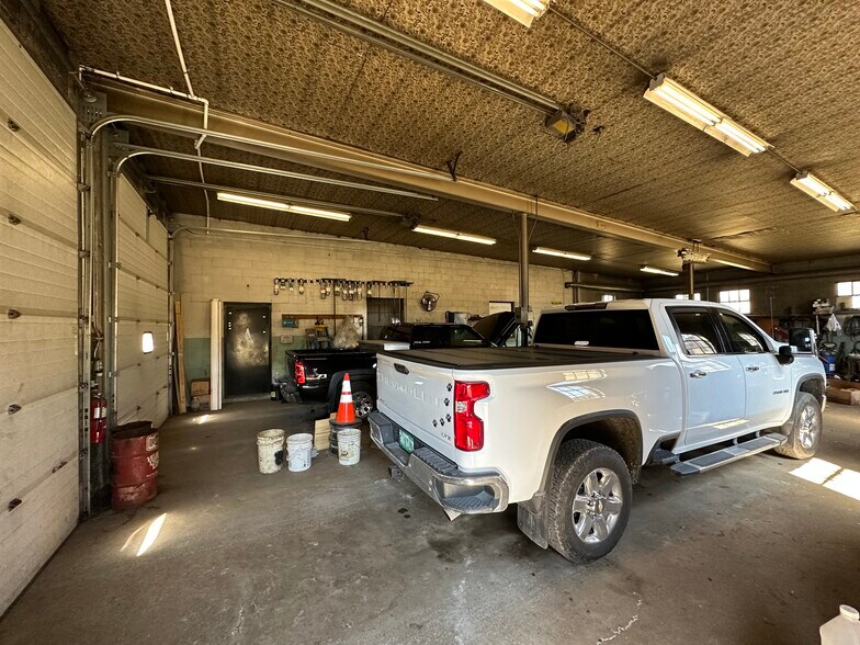 More Photos Of 2096 US 7, Rutland Specialty For Sale