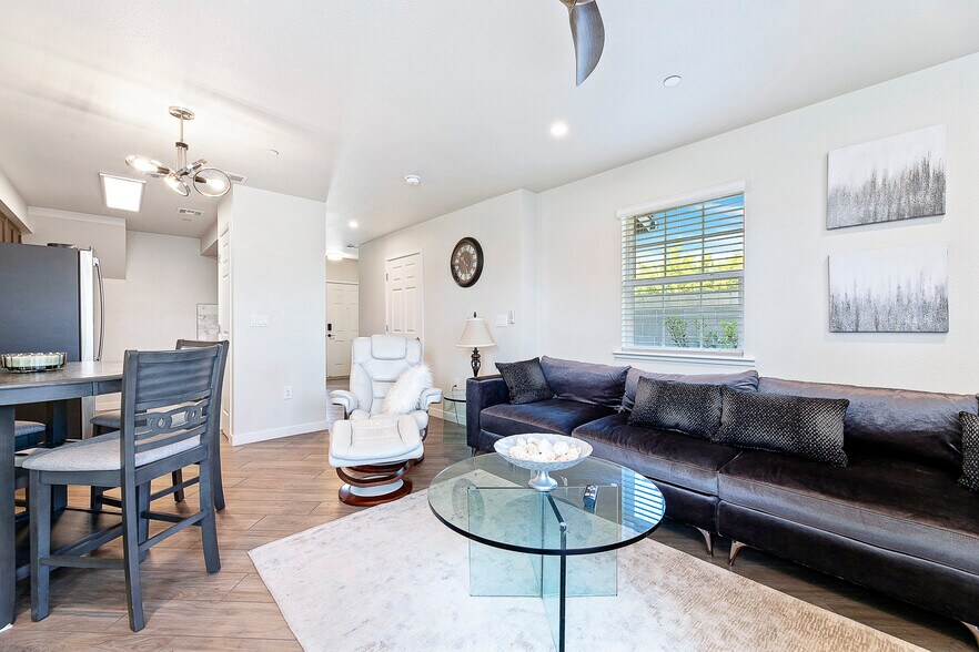 More Photos Of 5860 W Santa Ana Ave, Fresno Apartments For Sale