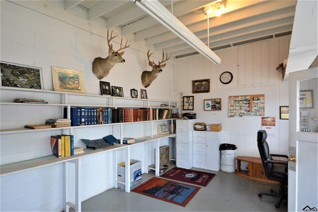 More Photos Of 1000 Walnut St, Red Bluff Service For Sale