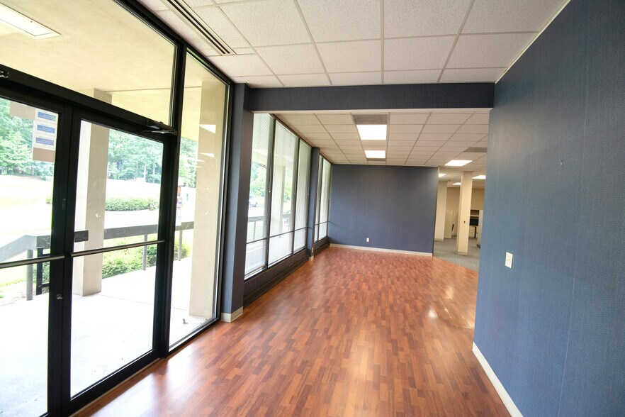 More Photos Of 1330 N Park St, Carrollton Medical For Lease
