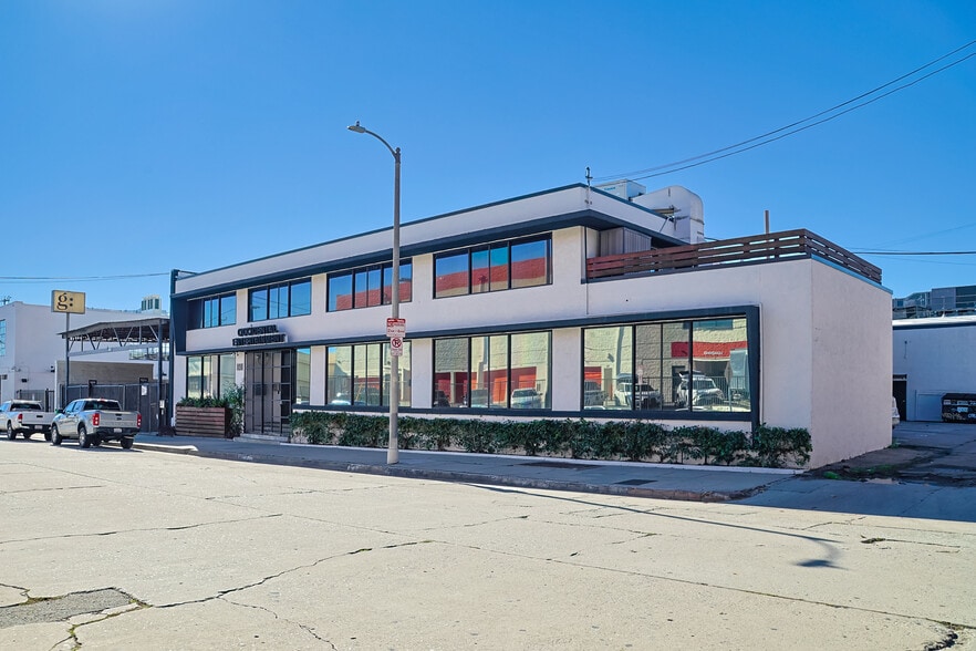 Primary Photo Of 1041 N Mansfield Ave, Los Angeles Light Distribution For Lease