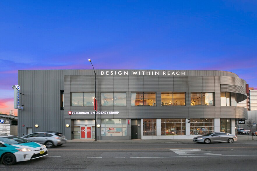 More Photos Of 755 W North Ave, Chicago Unknown For Lease