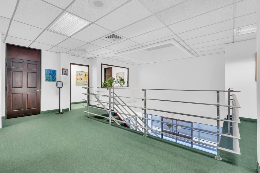 More Photos Of 788 Shrewsbury Ave, Tinton Falls Office For Sale