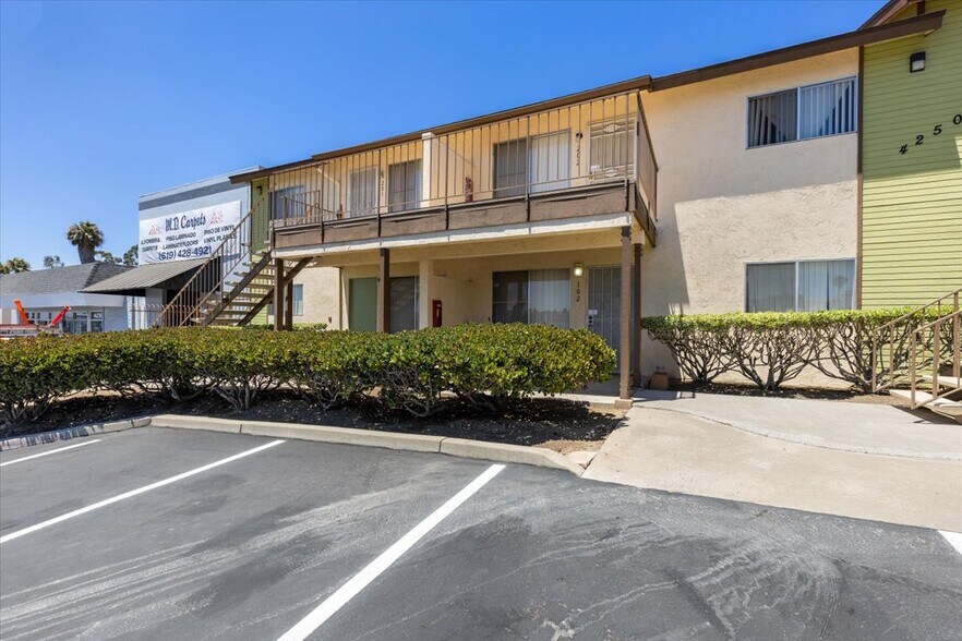 More Photos Of 4250 Beyer Blvd, San Ysidro Apartments For Sale