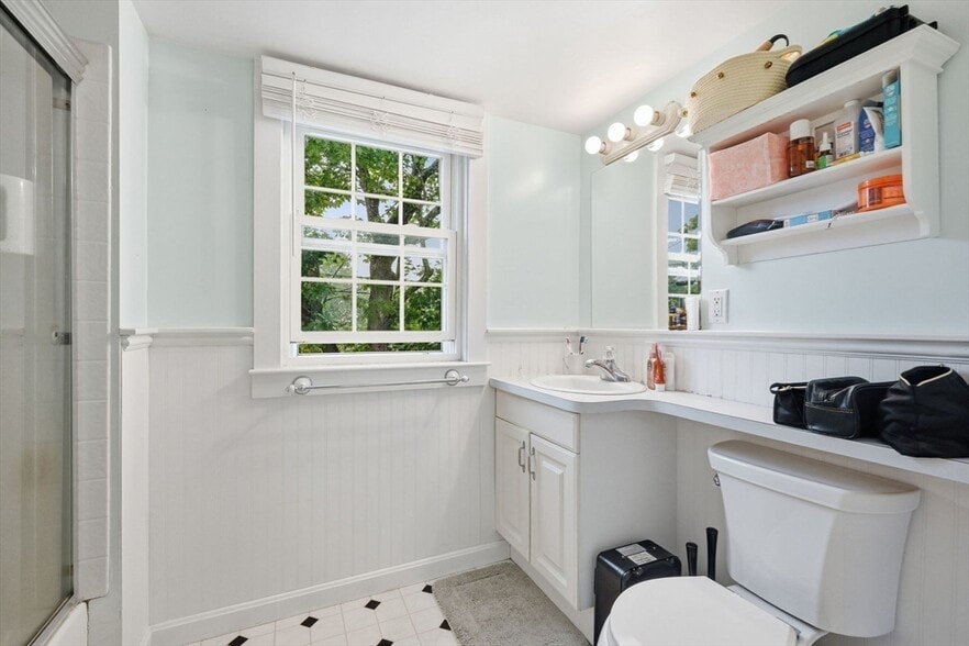 More Photos Of 37 School St, Hyannis Apartments For Sale