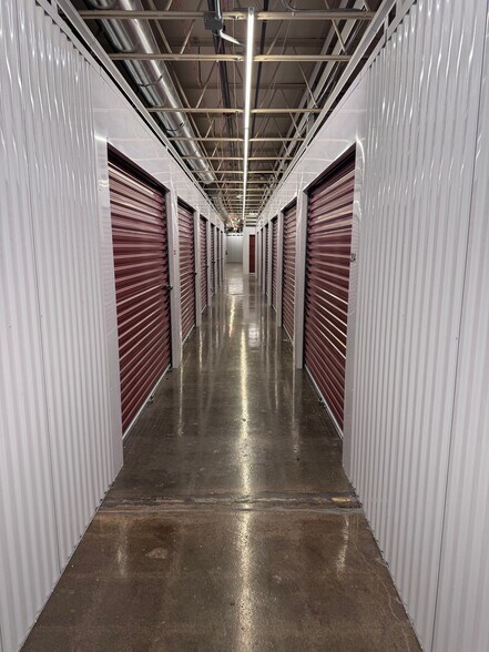 More Photos Of 1600 McPherson Ave, Council Bluffs Self Storage For Sale