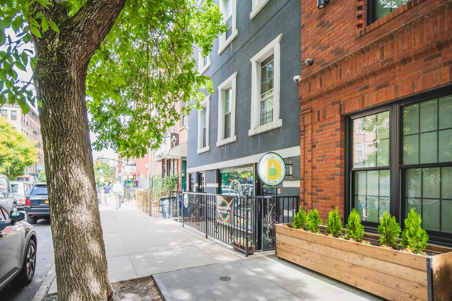 More Photos Of 128 India St, Brooklyn Storefront Retail Residential For Sale