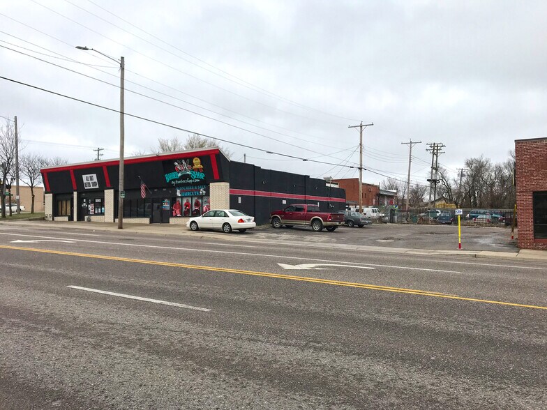 Primary Photo Of 3115-3121 E 13th St N, Wichita Storefront For Sale